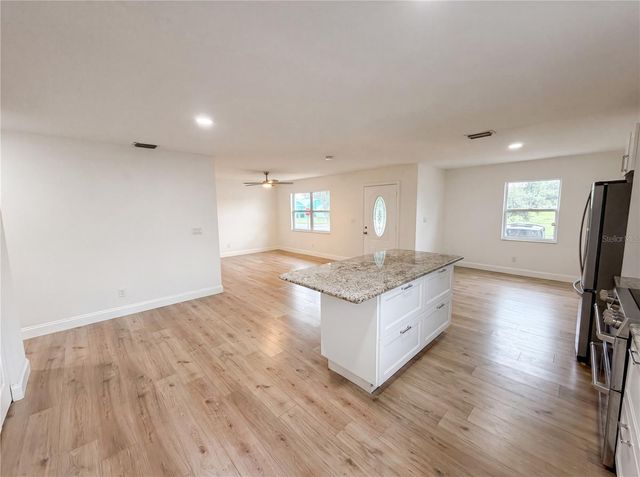 845 40TH AVENUE S, St Petersburg, FL 33705