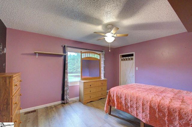 503 Edgewater Road, Woodruff, SC 29388