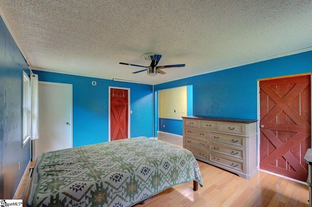 503 Edgewater Road, Woodruff, SC 29388