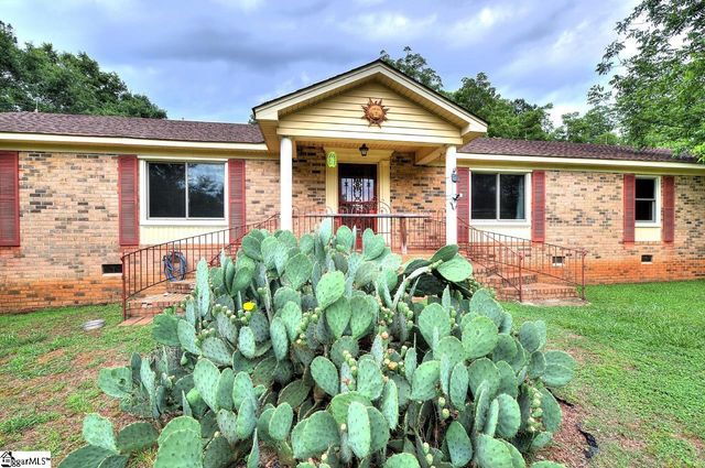 503 Edgewater Road, Woodruff, SC 29388