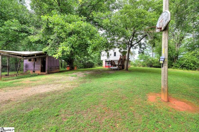 503 Edgewater Road, Woodruff, SC 29388