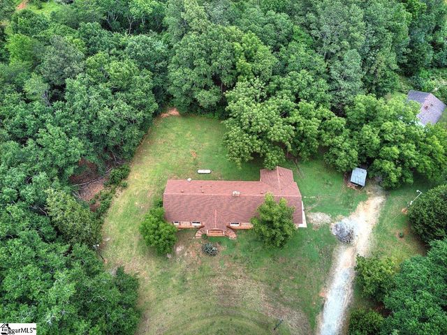 503 Edgewater Road, Woodruff, SC 29388