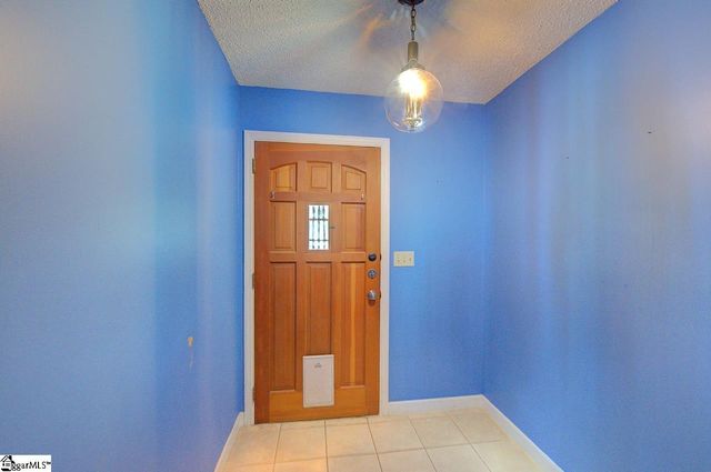 503 Edgewater Road, Woodruff, SC 29388