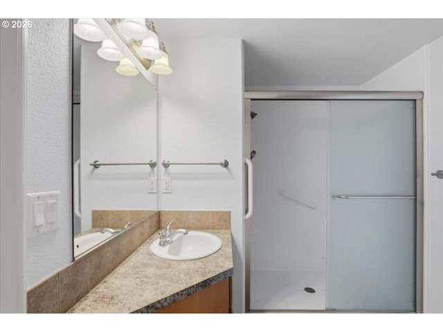 7209 Ne 65TH St, Vancouver, WA 98662