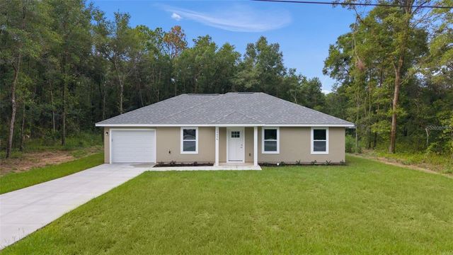 106 SEQUOIA TRAIL, Ocklawaha, FL 32179