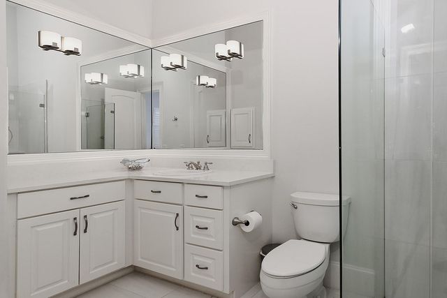 10 Norlund Way, The Woodlands, TX 77382