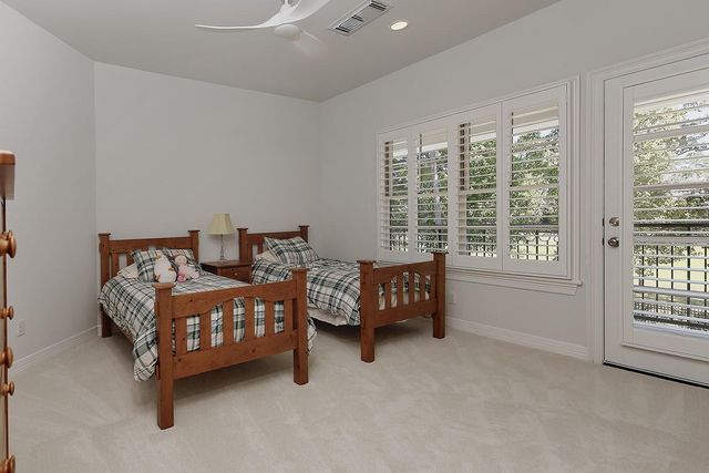 10 Norlund Way, The Woodlands, TX 77382