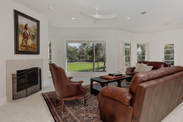 10 Norlund Way, The Woodlands, TX 77382