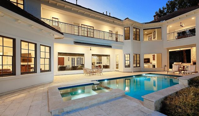 10 Norlund Way, The Woodlands, TX 77382