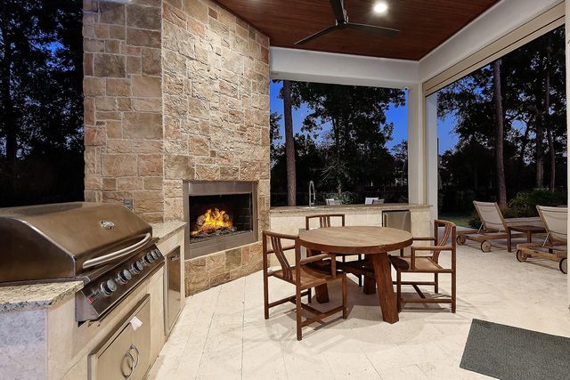 10 Norlund Way, The Woodlands, TX 77382