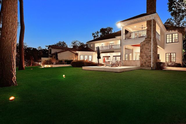 10 Norlund Way, The Woodlands, TX 77382