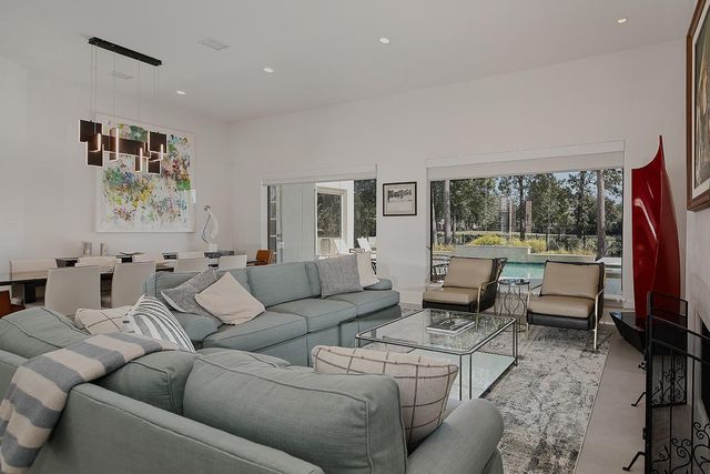 10 Norlund Way, The Woodlands, TX 77382