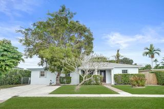 6871 SW 50th Ter, Miami, FL 33155