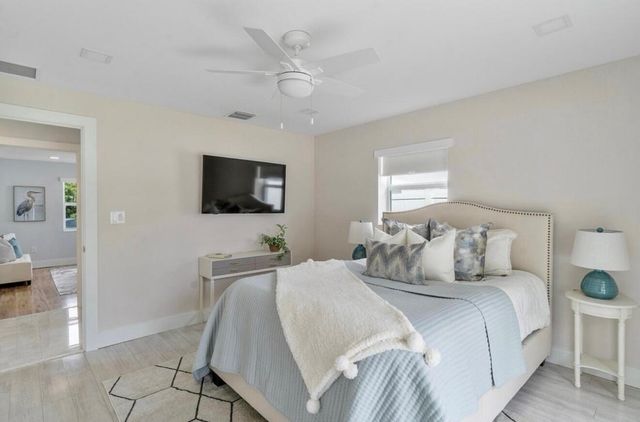 2846 NE 35th Court, Lighthouse Point, FL 33064