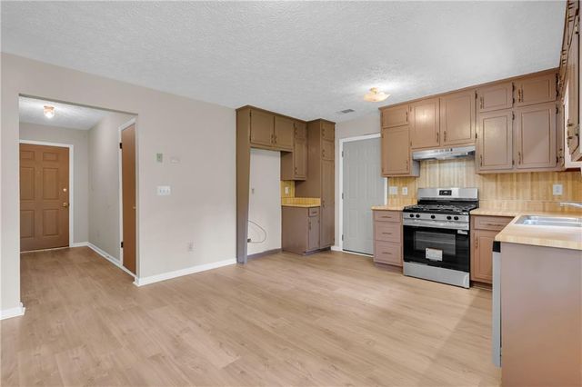 46 Stanebrook Court, Jonesboro, GA 30238