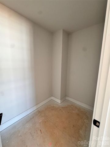 719 Pinecone Drive 28, Gastonia, NC 28056