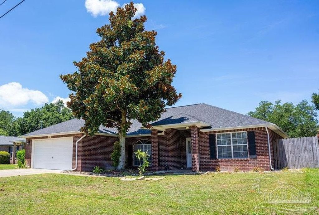 2661 Hidden Estates Cir, Navarre, FL 32566