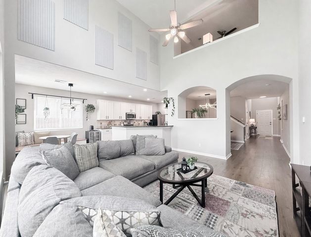 13731 Rolling River Lane, Houston, TX 77044
