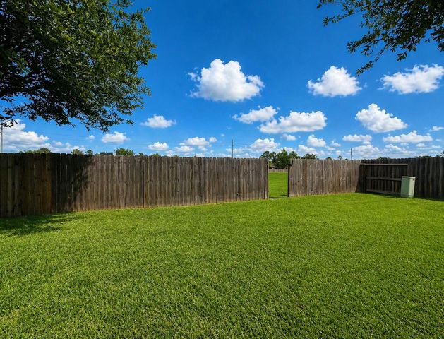 13731 Rolling River Lane, Houston, TX 77044