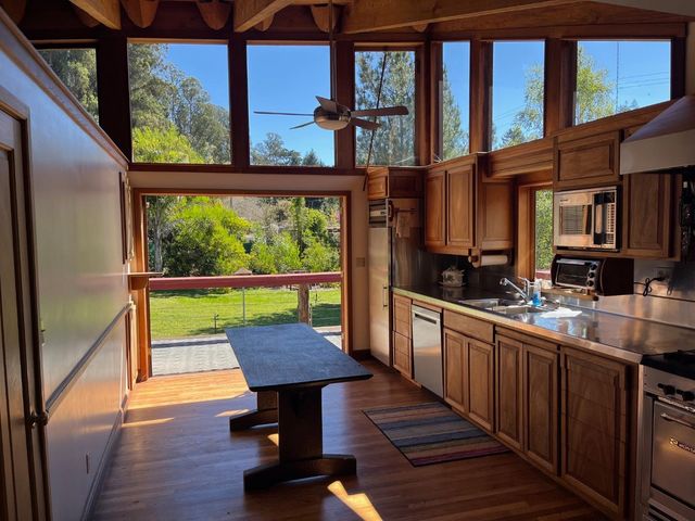 1557 Day Valley Road, Aptos, CA 95003