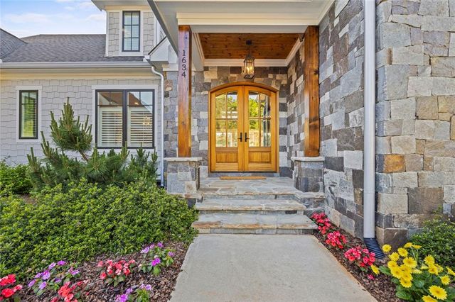 1634 Currahee Club Drive, Toccoa, GA 30577