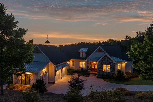 1634 Currahee Club Drive, Toccoa, GA 30577