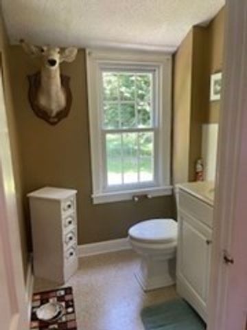 374 Wilbraham Road, Hampden, MA 01036