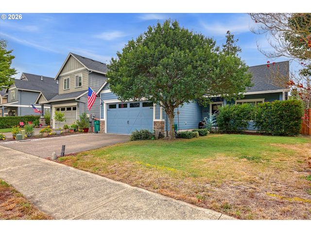 585 S DONNA Dr, Newberg, OR 97132