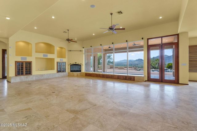 38 Avenida de las Naciones, Rio Rico, AZ 85648