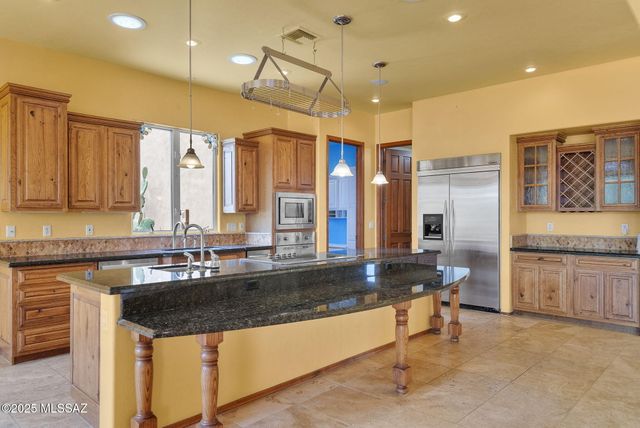 38 Avenida de las Naciones, Rio Rico, AZ 85648