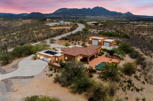 38 Avenida de las Naciones, Rio Rico, AZ 85648