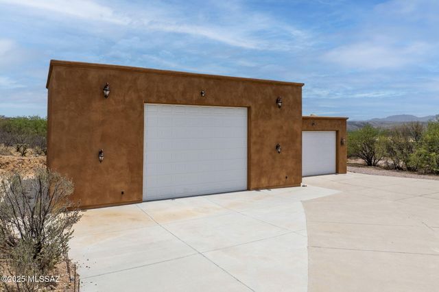 38 Avenida de las Naciones, Rio Rico, AZ 85648