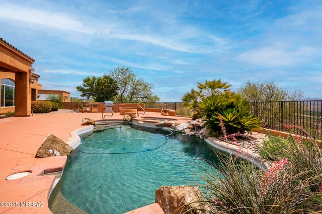 38 Avenida de las Naciones, Rio Rico, AZ 85648