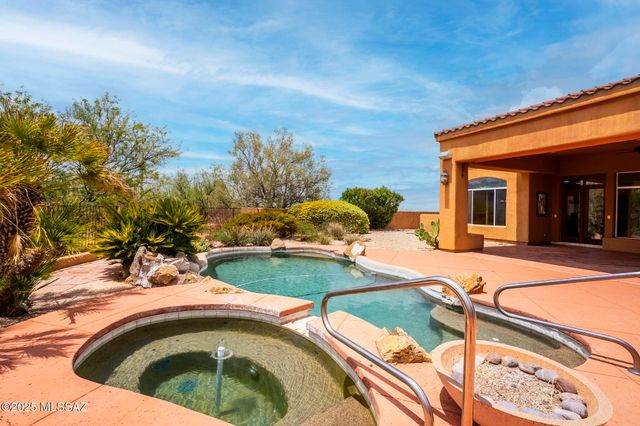 38 Avenida de las Naciones, Rio Rico, AZ 85648