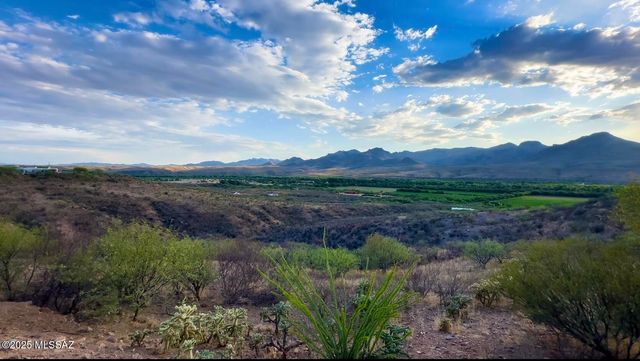 38 Avenida de las Naciones, Rio Rico, AZ 85648