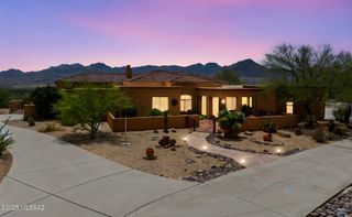 38 Avenida de las Naciones, Rio Rico, AZ 85648