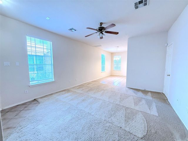 16100 S Great Oaks DR 302, Round Rock, TX 78681