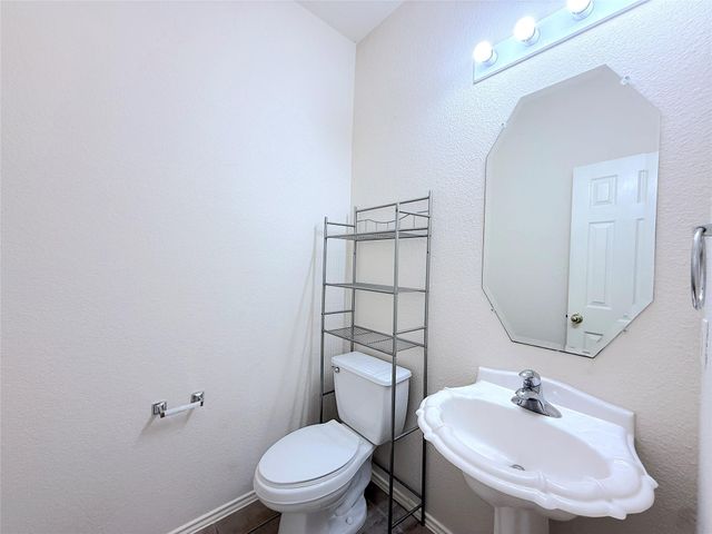 16100 S Great Oaks DR 302, Round Rock, TX 78681