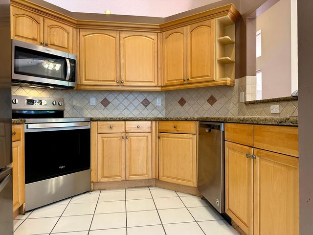 386 Carrington Drive, Weston, FL 33326