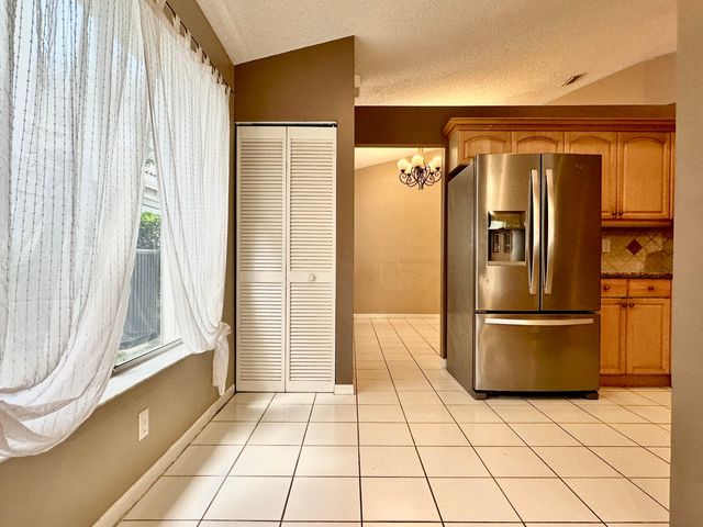386 Carrington Drive, Weston, FL 33326
