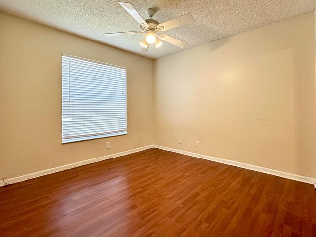386 Carrington Drive, Weston, FL 33326