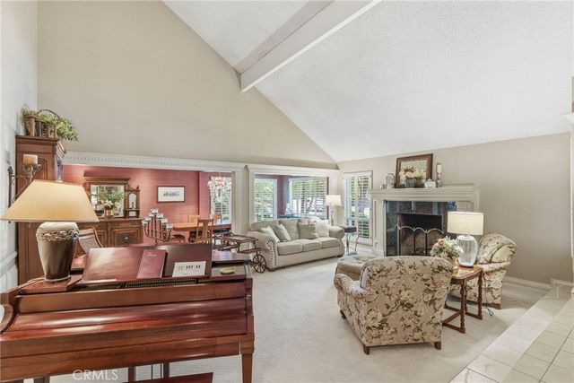 1220 Club View Drive, Bakersfield, CA 93309