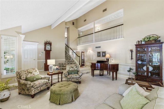 1220 Club View Drive, Bakersfield, CA 93309