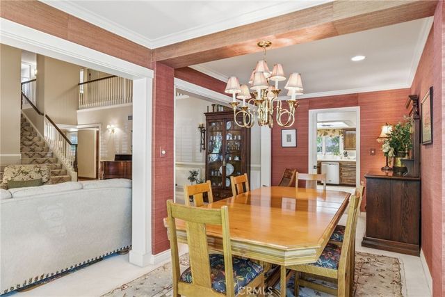1220 Club View Drive, Bakersfield, CA 93309