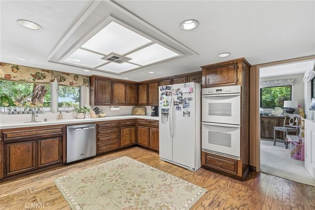 1220 Club View Drive, Bakersfield, CA 93309