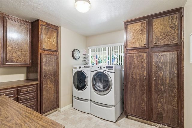 1220 Club View Drive, Bakersfield, CA 93309