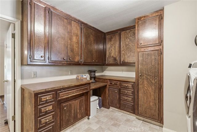 1220 Club View Drive, Bakersfield, CA 93309