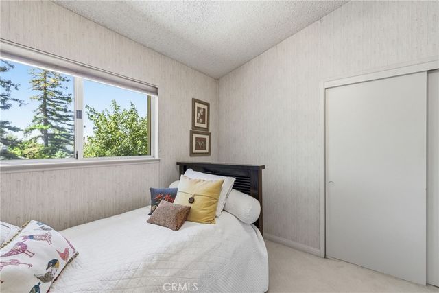 1220 Club View Drive, Bakersfield, CA 93309