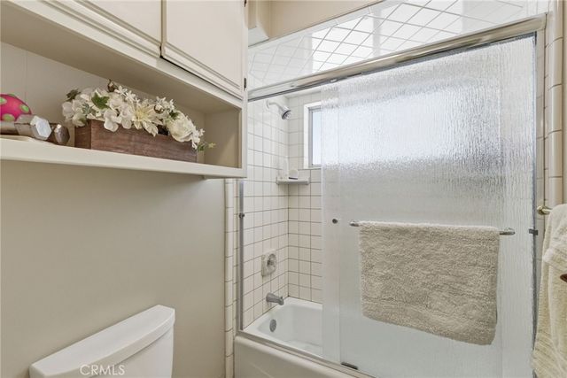 1220 Club View Drive, Bakersfield, CA 93309