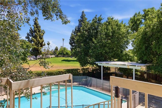 1220 Club View Drive, Bakersfield, CA 93309
